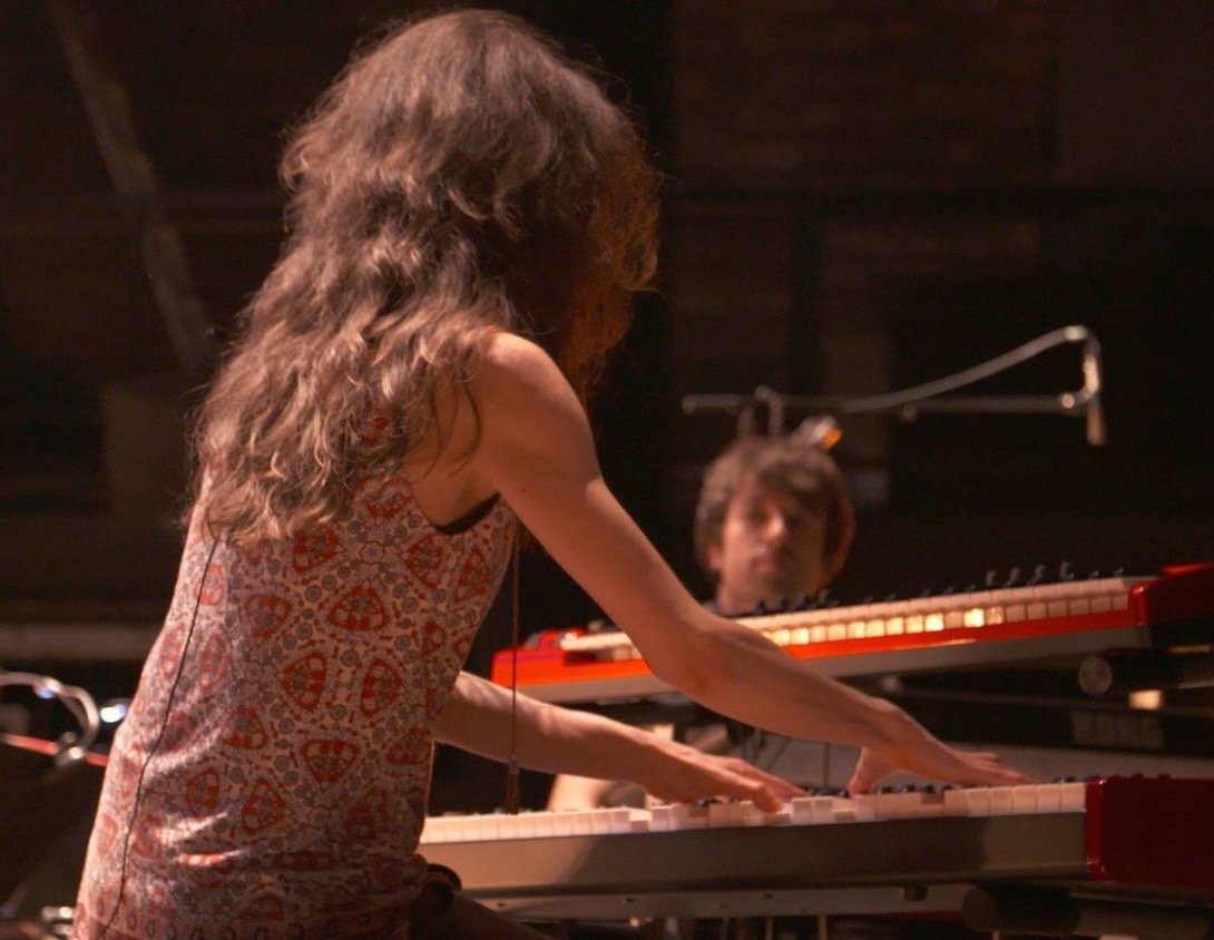 Bravey in Battle. post rock. The house we live in. Café de la danse