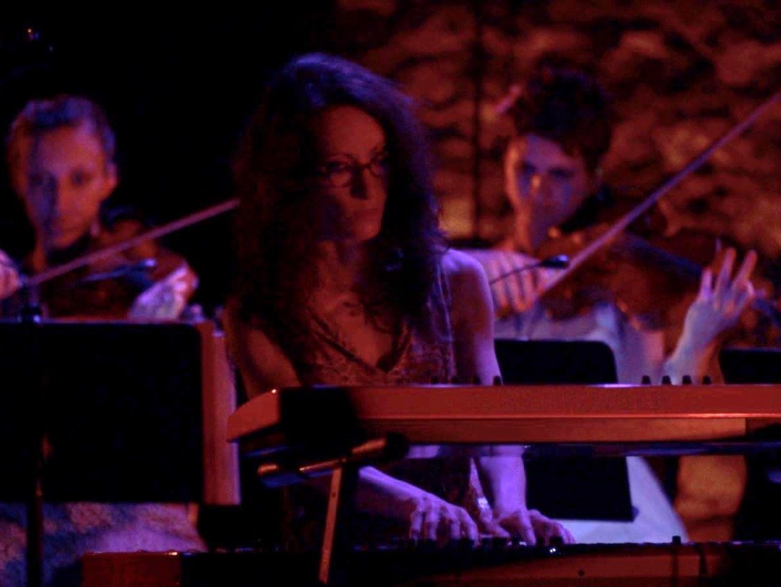 Bravey in Battle. post rock. The house we live in. Café de la danse